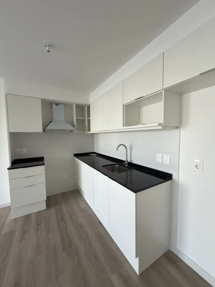 Apartamento a estrenar con balcón y cochera · foto 2