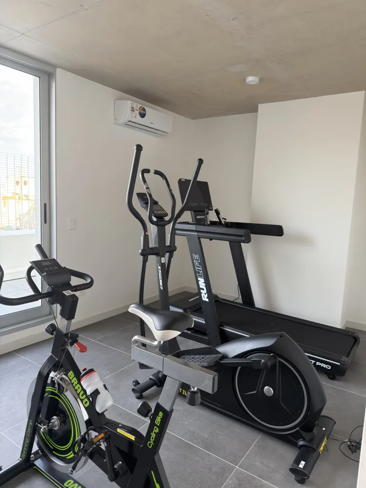 Apartamento a estrenar con balcón y cochera · foto 9